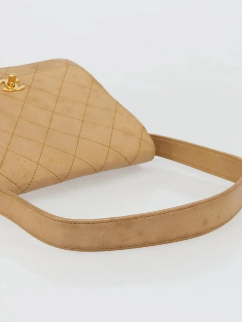 CHANEL Matelasse Shoulder Bag Lamb Skin Beige Gold CC Auth 187187